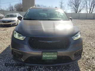 2021 Chrysler Pacifica Hybrid Touring L with VIN 2C4RC1L76MR526898, listed as a Copart auction lot 48133815 with 73,274 mi miles and Salvage title. Bid and sale history available at DreamBid. Image 5.