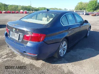 2015 BMW 5 Series 528i xDrive with VIN WBA5A7C58FD625974, listed as a IAAI auction lot 42193905 with 152,664 mi miles and . Bid and sale history available at carsss.com. Image 4.