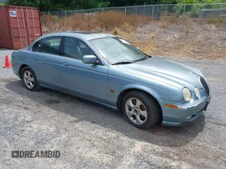 2002 Jaguar S-Type V6 z VIN SAJDA01N12FM43719, wystawiony jako IAAI lot #42454992 z przebiegiem Nie podano mil oraz . Historia ofert i sprzedaży dostępna na DreamBid. Obrazek 1.