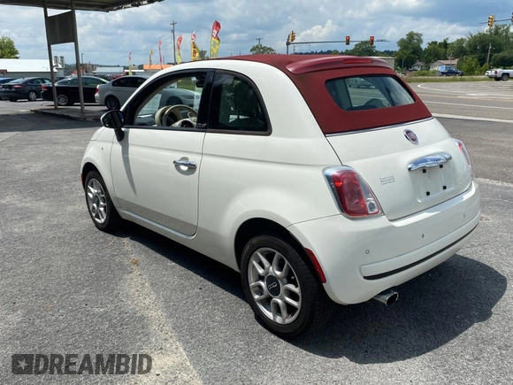 2013 FIAT 500 Pop z VIN 3C3CFFDR2DT754389, wystawiony jako Copart lot #65988685 z przebiegiem 114 127 mil mil oraz Czysty tytuł • Clean title. Historia ofert i sprzedaży dostępna na DreamBid. Obrazek 3.