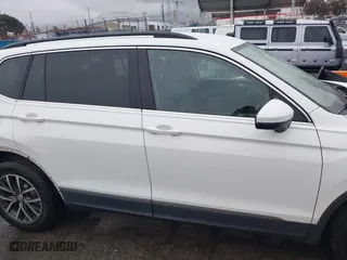 2018 Volkswagen Tiguan SEL with VIN 3VV2B7AX4JM140172, listed as a IAAI auction lot 41731061 with 103,459 mi miles. Bid and sale history available at carsss.com. Image 13.