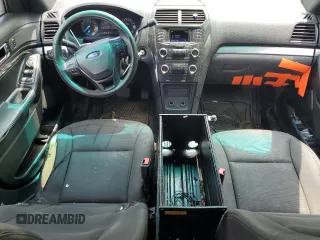 2016 Ford Police Interceptor Utility z VIN 1FM5K8AR4GGA08224, wystawiony jako Copart lot #56862745 z przebiegiem 122 780 mil mil oraz Tytuł czysty. Historia ofert i sprzedaży dostępna na DreamBid. Obrazek 8.