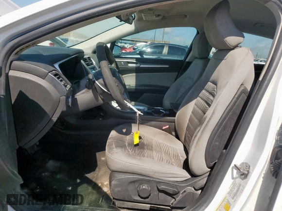 2016 Ford Fusion S z VIN 3FA6P0G7XGR245641, wystawiony jako Copart lot #58718195 z przebiegiem 245 061 mil mil oraz Tytuł czysty. Historia ofert i sprzedaży dostępna na DreamBid. Obrazek 7.