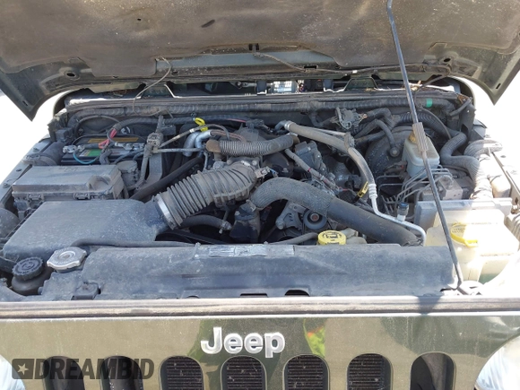 2011 Jeep Wrangler Rubicon z VIN 1J4BA6D11BL556342, wystawiony jako IAAI lot #42465252 z przebiegiem 80 377 mil mil oraz . Historia ofert i sprzedaży dostępna na DreamBid. Obrazek 10.