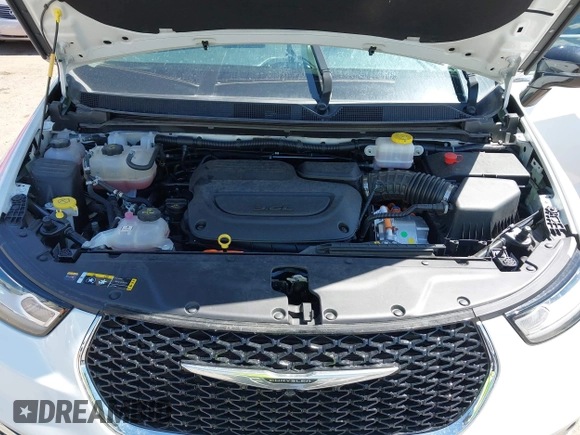 2024 Chrysler Pacifica Hybrid Select with VIN 2C4RC1S74RR153420, listed as a IAAI auction lot 42368593 with 19,829 mi miles and . Bid and sale history available at DreamBid. Image 10.