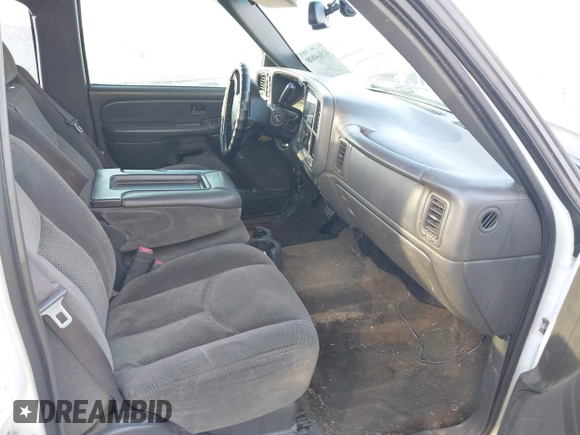 2006 Chevrolet Silverado 1500 LT1 with VIN 2GCEK13T861144372, listed as a IAAI auction lot 41564008 with 295,445 mi miles. Bid and sale history available at carsss.com. Image 5.