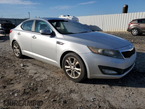 2013 Kia Optima LX z VIN 5XXGM4A76DG164752, wystawiony jako Copart lot #42209365 z przebiegiem 218 024 mil mil oraz Szkoda całkowita • Salvage title. Historia ofert i sprzedaży dostępna na DreamBid. Obrazek 4.