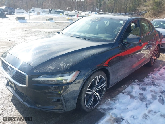 2019 Volvo S60 R-Design with VIN 7JRA22TM6KG005675, listed as a IAAI auction lot 41457583 with 37,032 mi miles. Bid and sale history available at carsss.com. Image 17.