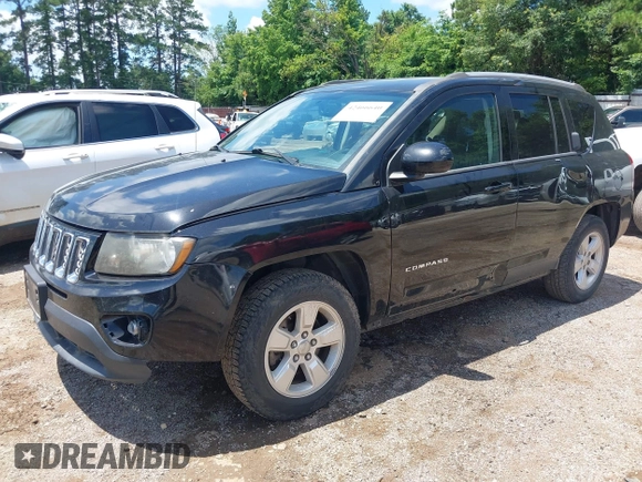 2016 Jeep Compass Latitude z VIN 1C4NJCEA8GD793945, wystawiony jako IAAI lot #42466640 z przebiegiem 110 341 mil mil oraz . Historia ofert i sprzedaży dostępna na DreamBid. Obrazek 2.