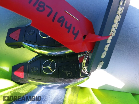 2018 Mercedes-Benz C 300 z VIN 55SWF4KB3JU234505, wystawiony jako IAAI lot #41871944 z przebiegiem 46 454 mil mil oraz . Historia ofert i sprzedaży dostępna na DreamBid. Obrazek 11.