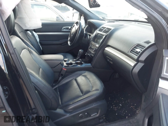 2018 Ford Explorer XLT z VIN 1FM5K8D85JGC21810, wystawiony jako IAAI lot #42269512 z przebiegiem 68 533 mil mil oraz . Historia ofert i sprzedaży dostępna na DreamBid. Obrazek 5.