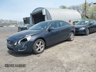 2012 Volvo S60 T5 z VIN YV1622FS4C2144565, wystawiony jako IAAI lot #42114176 z przebiegiem 143 788 mil mil oraz . Historia ofert i sprzedaży dostępna na DreamBid. Obrazek 17.