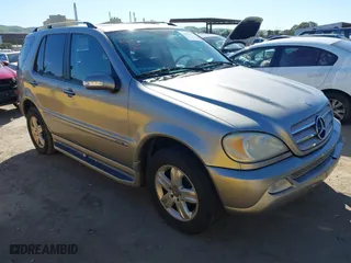 2005 Mercedes-Benz M-Class 3.7L with VIN 4JGAB57E65A550801, listed as a IAAI auction lot 41669539 with 207,572 mi miles. Bid and sale history available at carsss.com. Image 1.