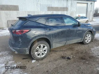 2021 Chevrolet Blazer LT z VIN 3GNKBHRS7MS526461, wystawiony jako Copart lot #83746194 z przebiegiem 62 816 mil mil oraz Szkoda całkowita • Salvage title. Historia ofert i sprzedaży dostępna na DreamBid. Obrazek 3.
