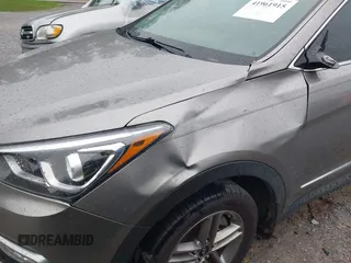 2017 Hyundai Santa Fe 2.4L z VIN 5XYZU3LB8HG421397, wystawiony jako IAAI lot #41961915 z przebiegiem 102 594 mil mil oraz . Historia ofert i sprzedaży dostępna na DreamBid. Obrazek 6.