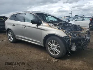 2016 Volvo XC60 T5 Drive-E Premier с VIN YV440MDK9G2784999, выставлен на аукционе Copart как лот 49850175 с пробегом Не указан миль и На запчасти • Non repairable. История ставок и продаж доступна на DreamBid. Изображение 4.