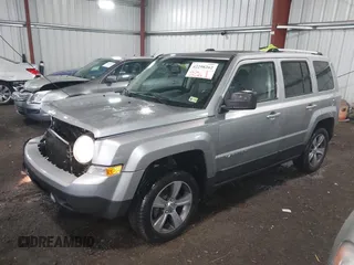 2016 Jeep Patriot High Altitude z VIN 1C4NJRFB0GD500582, wystawiony jako IAAI lot #42298262 z przebiegiem 117 643 mil mil oraz . Historia ofert i sprzedaży dostępna na DreamBid. Obrazek 18.