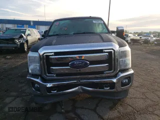 2013 Ford F-250 XL with VIN 1FT7X2BT5DEB44617, listed as a Copart auction lot 72566734 with 117,798 mi miles and Clean Title. Bid and sale history available at DreamBid. Image 5.