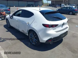 2021 Mazda 3 Select z VIN JM1BPAKLXM1321304, wystawiony jako IAAI lot #42289747 z przebiegiem Nie podano mil oraz . Historia ofert i sprzedaży dostępna na DreamBid. Obrazek 3.