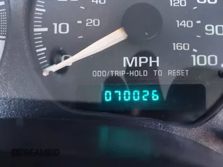 2002 GMC Sonoma SLS z VIN 1GTDT19W928157584, wystawiony jako IAAI lot #42246397 z przebiegiem 70 026 mil mil oraz . Historia ofert i sprzedaży dostępna na DreamBid. Obrazek 15.