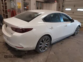 2019 Mazda 3 w/Select with VIN 3MZBPAAL3KM105342, listed as a IAAI auction lot 41443608 with 68,038 mi miles. Bid and sale history available at carsss.com. Image 4.