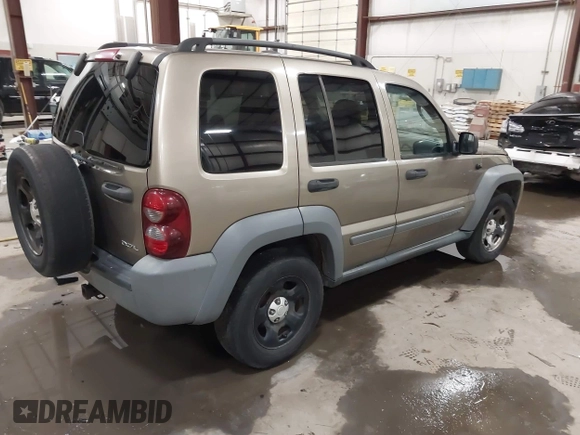 2005 Jeep Liberty Sport with VIN 1J4GL48K15W593739, listed as a IAAI auction lot 41169805 with 200,482 mi miles. Bid and sale history available at carsss.com. Image 4.