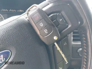 2017 Ford F-150 XL с VIN 1FTEW1EF6HFC35972, выставлен на аукционе IAAI как лот 42098293 с пробегом 218 205 миль миль и . История ставок и продаж доступна на DreamBid. Изображение 11.