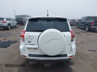 2009 Toyota RAV4 Sport with VIN JTMBK32V59D002281, listed as a IAAI auction lot 40781157 with 169,733 mi miles. Bid and sale history available at carsss.com. Image 16.