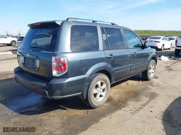 2006 Honda Pilot EX-L with VIN 5FNYF28546B015821, listed as a IAAI auction lot 41529408 with 145,209 mi miles. Bid and sale history available at carsss.com. Image 4.