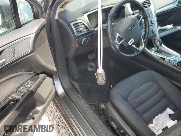 2015 Ford Fusion SE with VIN 3FA6P0H95FR239325, listed as a Copart auction lot 61131755 with 175,044 mi miles and Salvage title. Bid and sale history available at DreamBid. Image 7.