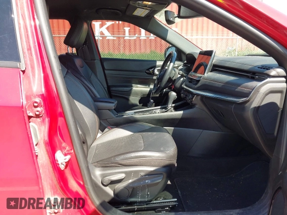 2022 Jeep Compass High Altitude with VIN 3C4NJDCB8NT146177, listed as a IAAI auction lot 42199642 with 85,121 mi miles and . Bid and sale history available at DreamBid. Image 5.