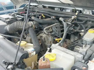 2008 Jeep Wrangler Unlimited Sahara z VIN 1J4GA59148L617989, wystawiony jako IAAI lot #43095265 z przebiegiem 153 328 mil mil oraz . Historia ofert i sprzedaży dostępna na DreamBid. Obrazek 19.