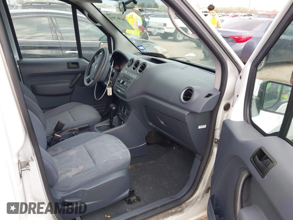 2013 Ford Transit Connect XLT z VIN NM0LS6BN7DT150823, wystawiony jako IAAI lot #41867953 z przebiegiem 128 278 mil mil oraz . Historia ofert i sprzedaży dostępna na DreamBid. Obrazek 5.