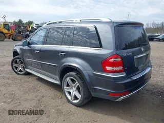 2011 Mercedes-Benz GL-Class GL 550 with VIN 4JGBF8GEXBA634772, listed as a IAAI auction lot 42025095 with 183,986 mi miles. Bid and sale history available at carsss.com. Image 3.