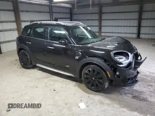 2017 MINI Countryman Cooper with VIN WMZYV5C34H3C02439, listed as a Copart auction lot 78756604 with 208,211 mi miles and Salvage Title. Bid and sale history available at carsss.com. Image 4.