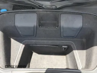 2017 Audi R8 z VIN WUAVACFX5H7903923, wystawiony jako Copart lot #57079895 z przebiegiem 53 882 mil mil oraz Szkody całkowita. Historia ofert i sprzedaży dostępna na DreamBid. Obrazek 11.