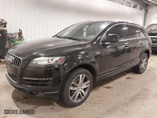2015 Audi Q7 3.0T Premium Plus with VIN WA1LGAFE3FD015024, listed as a IAAI auction lot 41711982 with NaN miles. Bid and sale history available at carsss.com. Image 17.