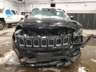 2019 Jeep Compass Sport с VIN 3C4NJDAB2KT598592, выставлен на аукционе Copart как лот 43774385 с пробегом 85 841 миль миль и Списание • Salvage title. История ставок и продаж доступна на DreamBid. Изображение 5.