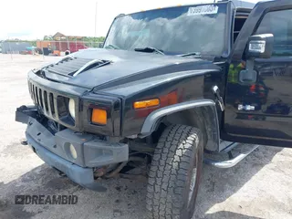 2007 Hummer H2 SUV z VIN 5GRGN23U57H112295, wystawiony jako IAAI lot #42257618 z przebiegiem 183 991 mil mil oraz . Historia ofert i sprzedaży dostępna na DreamBid. Obrazek 19.