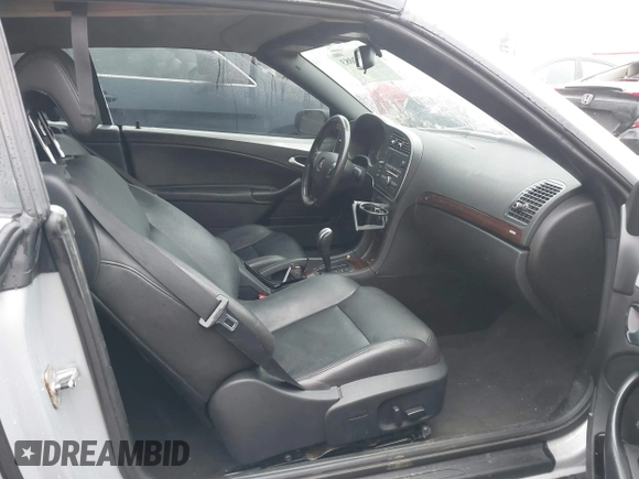 2008 Saab 9-3 with VIN YS3FB79Y586008943, listed as a IAAI auction lot 41772083 with 117,697 mi miles. Bid and sale history available at carsss.com. Image 5.
