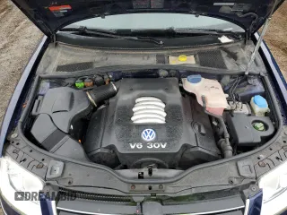 2002 Volkswagen Passat GLX z VIN WVWTH63B32P069555, wystawiony jako Copart lot #85990984 z przebiegiem 69 310 mil mil oraz Czysty tytuł • Clean title. Historia ofert i sprzedaży dostępna na DreamBid. Obrazek 11.