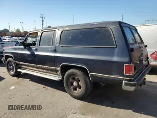 1991 Chevrolet Suburban z VIN 1GNGR26N2MF124400, wystawiony jako Copart lot #85809994 z przebiegiem 160 922 mil mil oraz Czysty tytuł • Clean title. Historia ofert i sprzedaży dostępna na DreamBid. Obrazek 2.