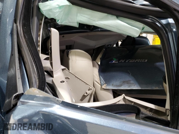 2011 Ford Escape Hybrid с VIN 1FMCU5K39BKA47925, выставлен на аукционе Copart как лот 86136274 с пробегом 79 504 миль миль и Списание • Salvage title. История ставок и продаж доступна на DreamBid. Изображение 12.