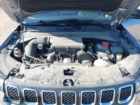 2024 Jeep Compass Latitude with VIN 3C4NJDBN0RT597217, listed as a IAAI auction lot 42503326 with 41,937 mi miles and . Bid and sale history available at DreamBid. Image 10.