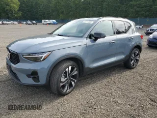 2023 Volvo XC40 Ultimate Dark Theme with VIN YV4L12UX4P2068438, listed as a Copart auction lot 61217055 with 35,739 mi miles and Salvage title. Bid and sale history available at DreamBid. Image 1.