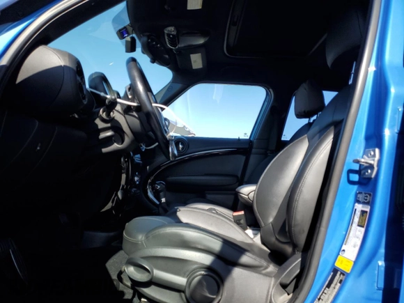 2013 MINI Countryman S with VIN WMWZC3C51DWP23167, listed as a Copart auction lot 63933185 with 72,329 mi miles and Salvage title. Bid and sale history available at DreamBid. Image 7.