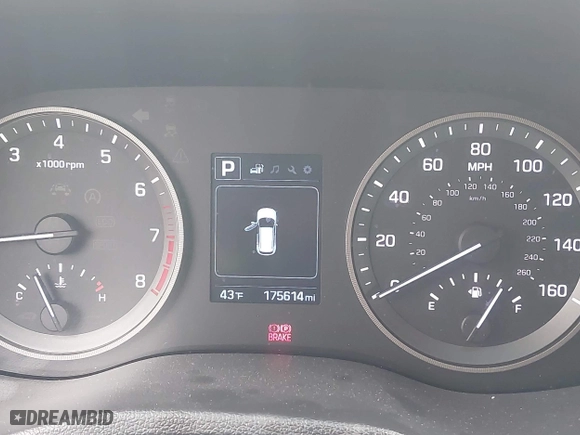 2016 Hyundai Tucson SE with VIN KM8J3CA43GU074302, listed as a IAAI auction lot 41957992 with 175,614 mi miles. Bid and sale history available at carsss.com. Image 7.