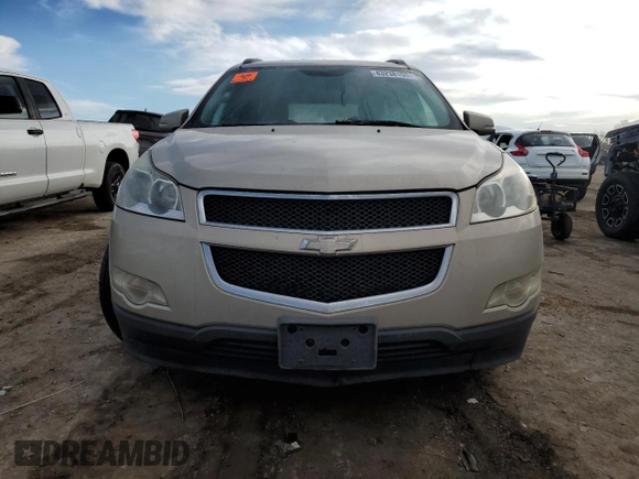 2011 Chevrolet Traverse 1LT with VIN 1GNKVGED3BJ413453, listed as a Copart auction lot 43238195 with 179,024 mi miles and Salvage Title. Bid and sale history available at DreamBid. Image 5.