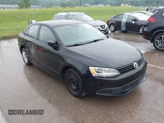 2013 Volkswagen Jetta S с VIN 3VW1K7AJ8DM385984, выставлен на аукционе IAAI как лот 42336200 с пробегом 134 088 миль миль и . История ставок и продаж доступна на DreamBid. Изображение 1.