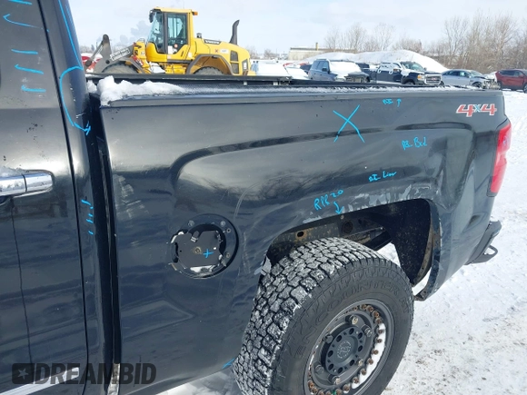 2015 Chevrolet Silverado 1500 High Country with VIN 3GCUKTEC0FG148198, listed as a IAAI auction lot 41493933 with 164,453 mi miles and . Bid and sale history available at DreamBid. Image 18.